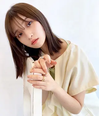 ミディアム コウ チホウのヘアスタイル