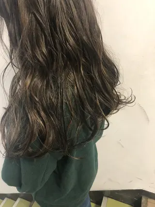 セミロング AYAKA 下北沢suuのヘアスタイル