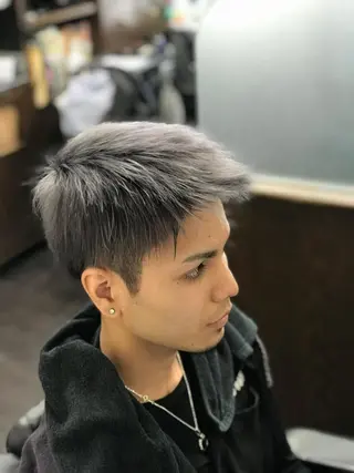 ショート カラー 深夜23時まで営業 OR BARBERのヘアスタイル