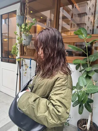 セミロング カラー ENIF　大島 芽生のヘアスタイル