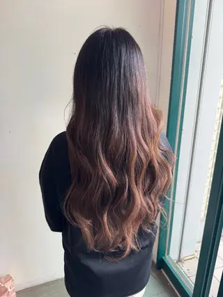 ロング カラー 大塚 しおりのヘアスタイル