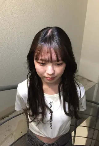 ロング 小長谷 夕菜のヘアスタイル