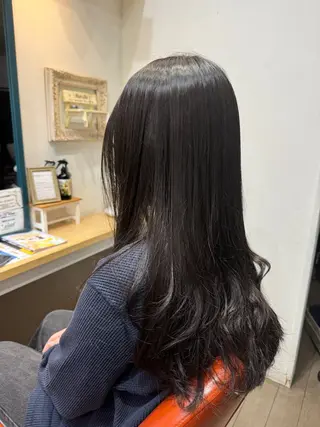 ロング カラー 大塚 しおりのヘアスタイル