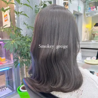 ミディアム カラー 岡野 静華のヘアスタイル