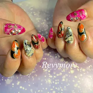 ミディアム ネイル nail salon Revymoreのネイルデザイン