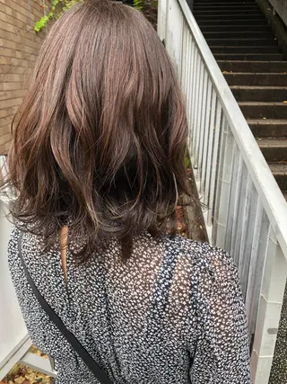 ミディアム アートディレクター ワダヒサノリのヘアスタイル