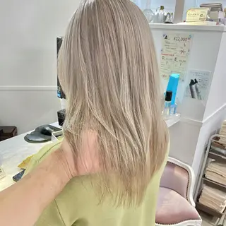 ロング Lit.豊橋 夏目のヘアスタイル
