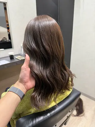 ミディアム カラー 有田裕真 【ブリーチカラー】のヘアスタイル