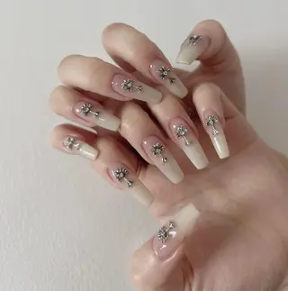 ネイル Queens テイのネイルデザイン