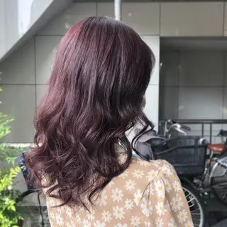 ミディアム カラー 山崎 絵莉香のヘアスタイル