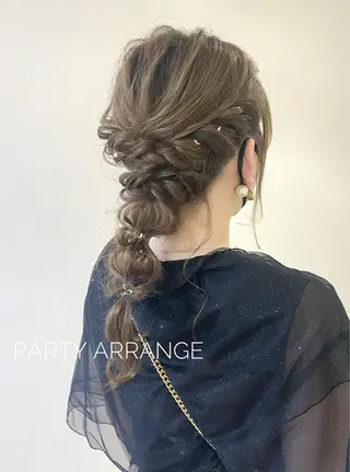 ロング ヘアアレンジ YUKA🐻❄️ 🎀当日予約ok/のヘアスタイル