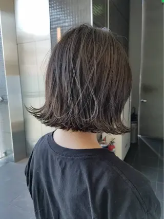 ミディアム カラー シミズ アスカのヘアスタイル