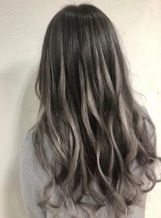 カラー ダブルスキルエクステ /羽エクステ白石宇由のヘアスタイル