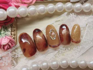 ネイル 芦辺 香奈のネイルデザイン