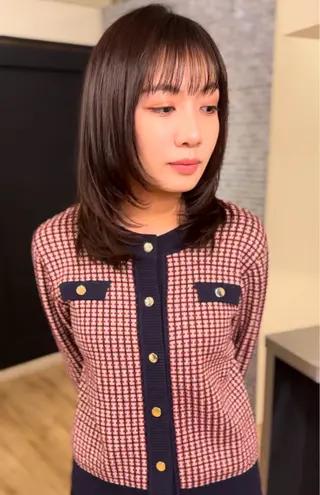セミロング カラー 白髪ぼかしハイライト レイヤー川口 元気のヘアスタイル