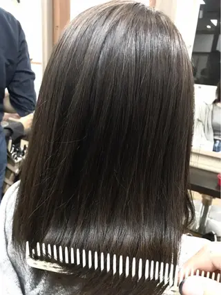ミディアム カラー 吉森 満俊のヘアスタイル