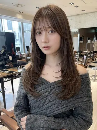 セミロング カラー 穂積 未優のヘアスタイル