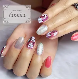 ネイル -nailroom- familiaのネイルデザイン