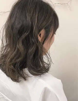 ミディアム カラー タナカ タクヤのヘアスタイル
