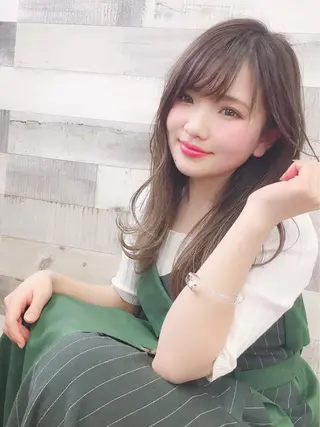 セミロング カラー ヘアアレンジ Watai 艶髪 當間 大知のヘアスタイル