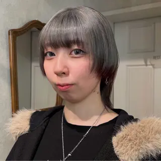 ショート カラー 透明感カラー🫧🎀 まりなのヘアスタイル