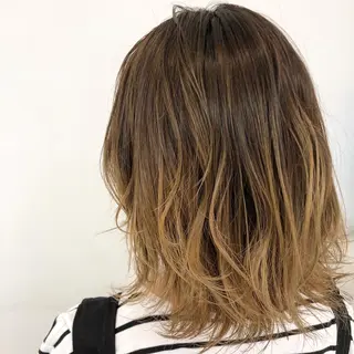 ミディアム カラー 三鷹で1番ショート ボブをカットする新谷のヘアスタイル