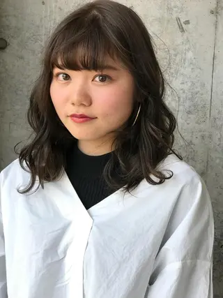 ミディアム カラー 及川 光のヘアスタイル
