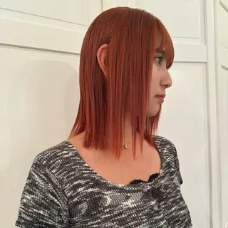 ミディアム カラー 升方 楓のヘアスタイル