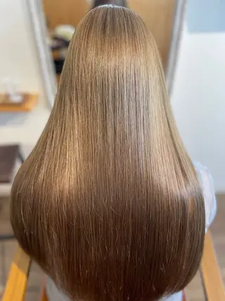 ロング ラピスREIKA (女性限定)のヘアスタイル