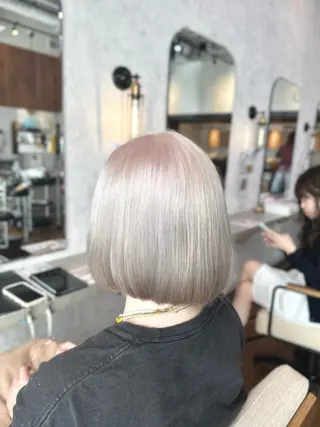 ショート カラー 梅田 夢七のヘアスタイル