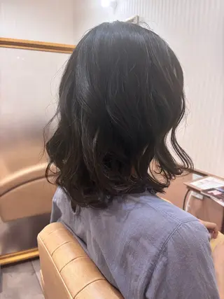 ミディアム 吉井 愛のヘアスタイル