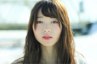 ロング TAI透明カラー 柔らかい縮毛矯正のヘアスタイル