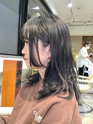 ミディアム カラー ブリーチ😼 ボブ✍️レイヤーのヘアスタイル