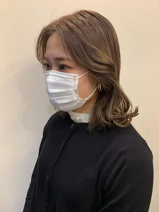 ミディアム 米川 沙妃のヘアスタイル