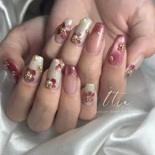 セミロング L'tia nailのネイルデザイン