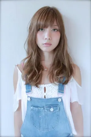 ロング ＦＵＮＩＣ ファニックのヘアスタイル