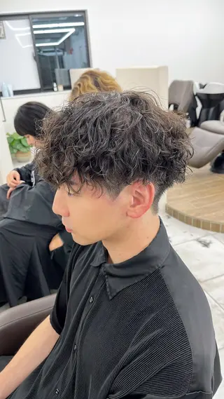 ショート パーマ メンズ 🏆メンズヘア特化 🥇代表りんぺーのヘアスタイル