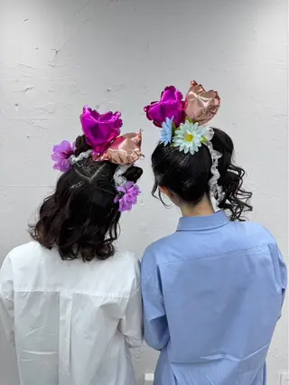 ミディアム カラー ヘアアレンジ 垢抜け小顔レイヤー オリーブ/スミレのヘアスタイル