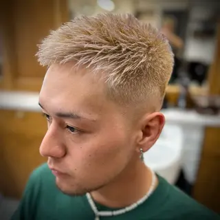 メンズ NUMBER THREEのヘアスタイル