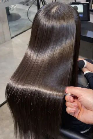 ロング ♦️髪質改善縮毛矯正 美髪💍谷口克也♦️のヘアスタイル