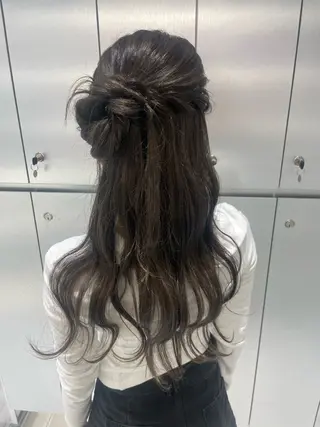 ヘアアレンジ ヘアセット🎀耳つぼ 👂💎MONAMIのヘアスタイル