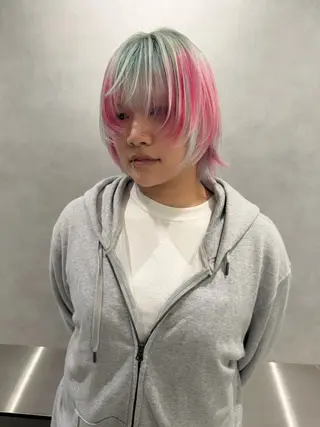 ミディアム デザイン🥇複雑履歴 ハイトーン特化のヘアスタイル