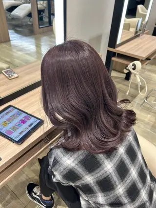 ミディアム 能登 彩穂のヘアスタイル