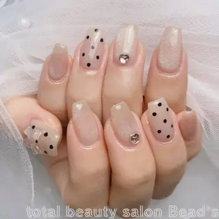 ネイル トータルビューティー サロンビーズのマツエク・マツパデザイン