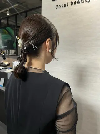 ミディアム ヘアアレンジ 駅チカ【ali'i】 アリイ花崎友美☘のヘアスタイル