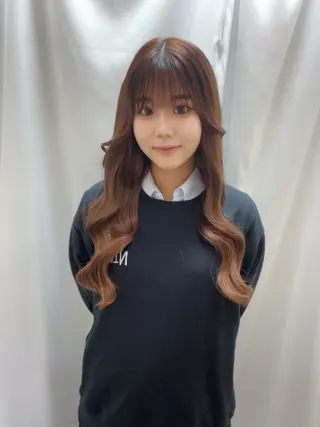 ロング エクステ・セット 専門店Sleekのヘアスタイル