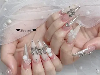 ネイル 〜Shine Nail〜【サイナネイル】パラジェル／ 長さだし／持ち込み／ワンホン／フィルイン所属・サイナ🎀 長さだし&デザインのネイルデザイン