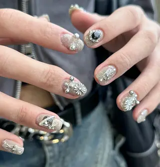 ネイル 新山 聖のネイルデザイン