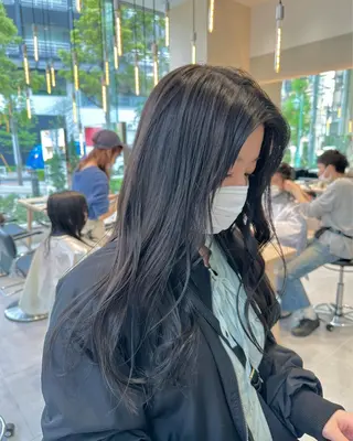 ミディアム カラー ミオ💎ショート 透ける暗髪のヘアスタイル