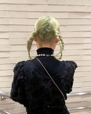 ミディアム カラー ミルクティー× グレージュMOMOのヘアスタイル